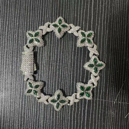 Hip-hop zircon colored infinite four-leaf clover necklace